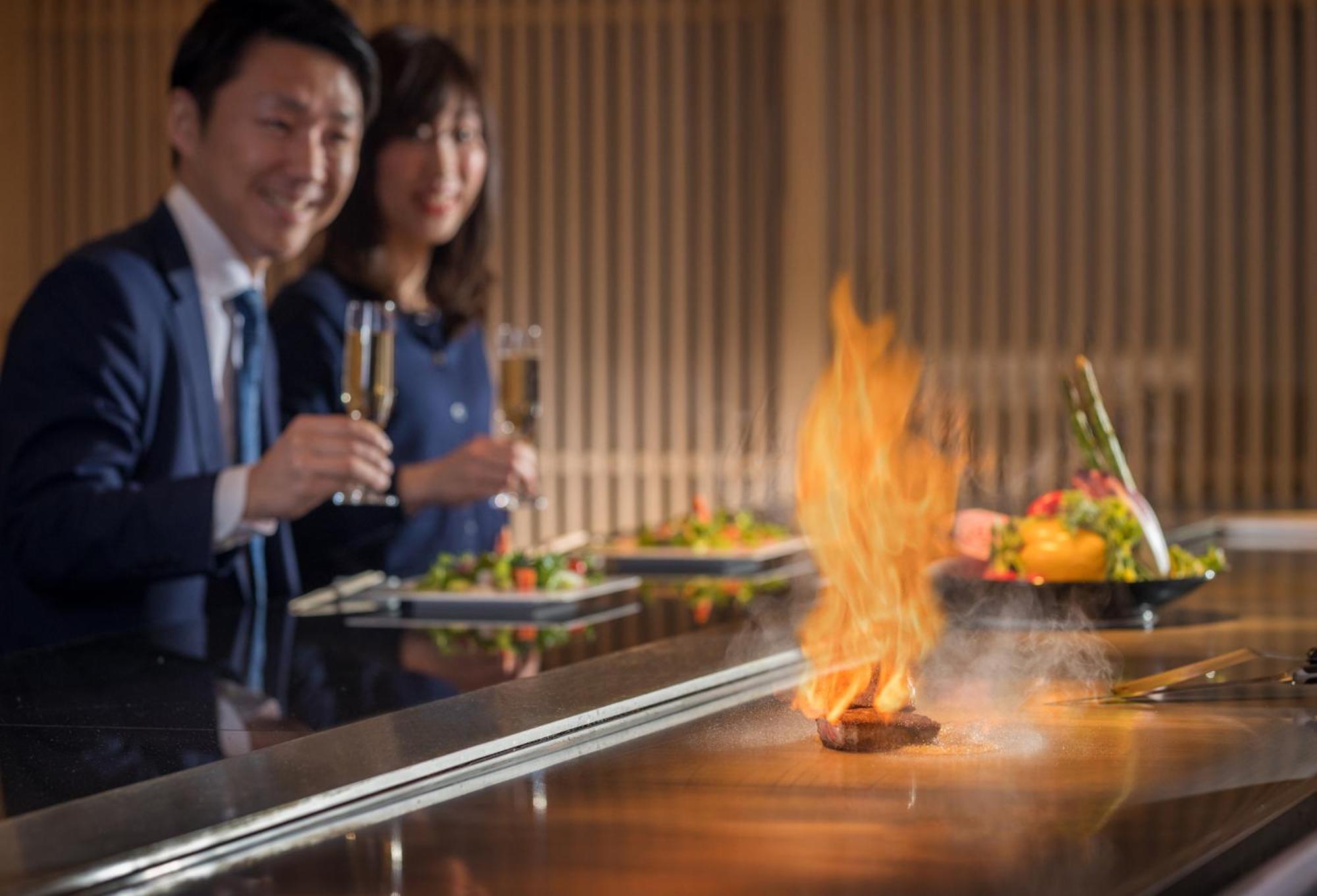 Hotel Associa Shizuoka Eksteriør bilde A Korean restaurant in a business lounge at Incheon Airport
